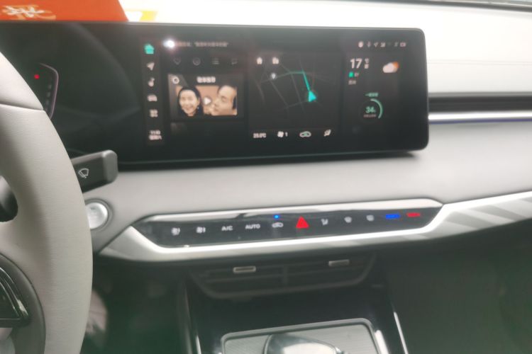 长安 锐程PLUS 2023款 1.5T DCT尊贵型中控内饰16