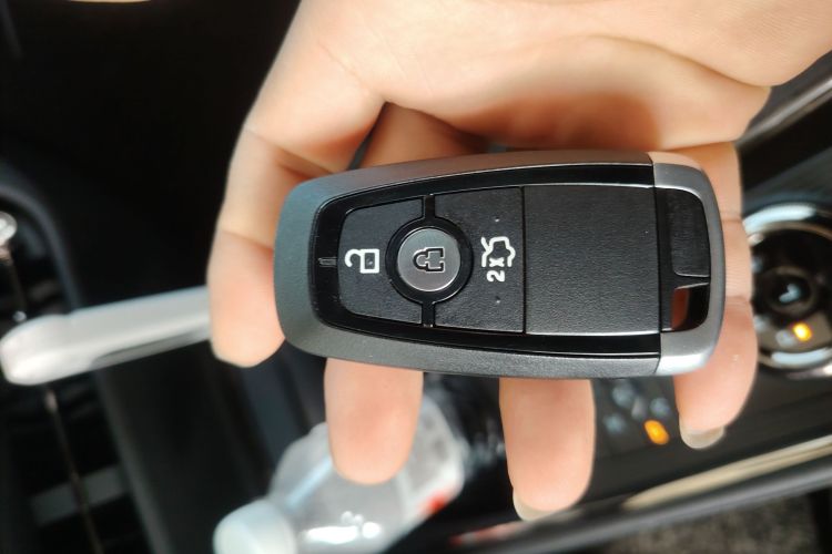 福特 蒙迪欧 2023款 EcoBoost 180 豪华型中控内饰11