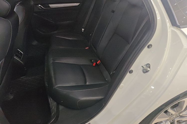 本田 英仕派 2019款 260TURBO 精致版 国VI中控内饰7004