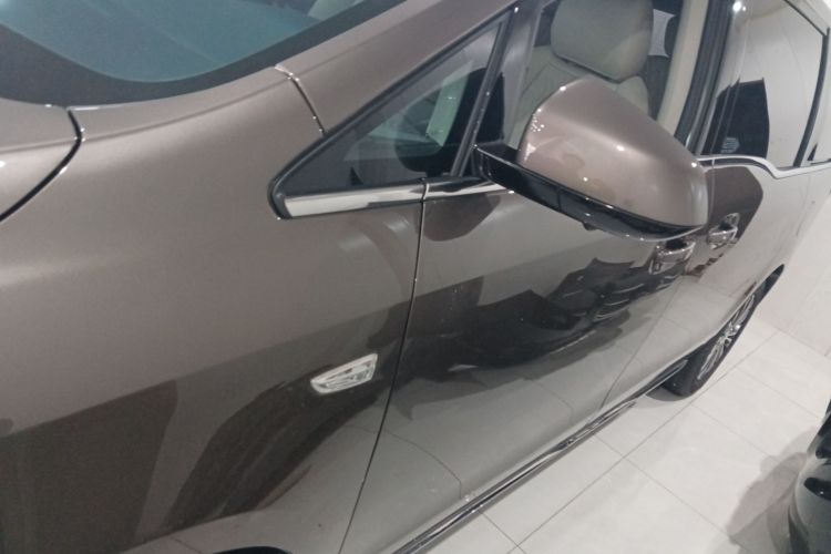 别克GL8 2023款 陆上公务舱 智享型车身外观6003