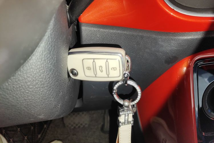 大众 甲壳虫 2017款 180TSI 宜乐版中控内饰7001