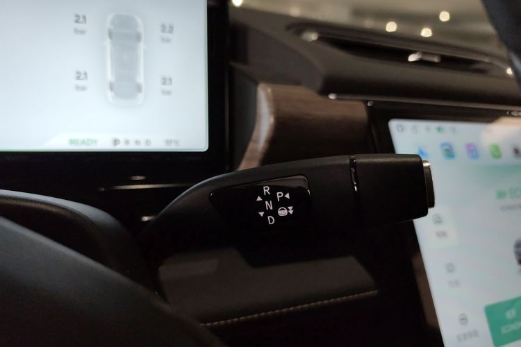 小鹏P5 2021款 550P中控内饰18