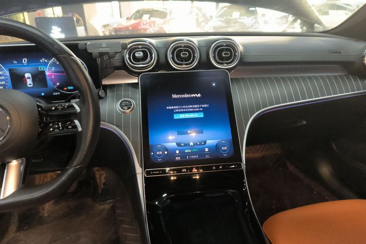 奔驰C级 2022款 C 260 L 运动版中控内饰16