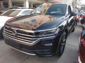 大众 途锐 2021款 3.0TSI 锐享版 经典运动套装