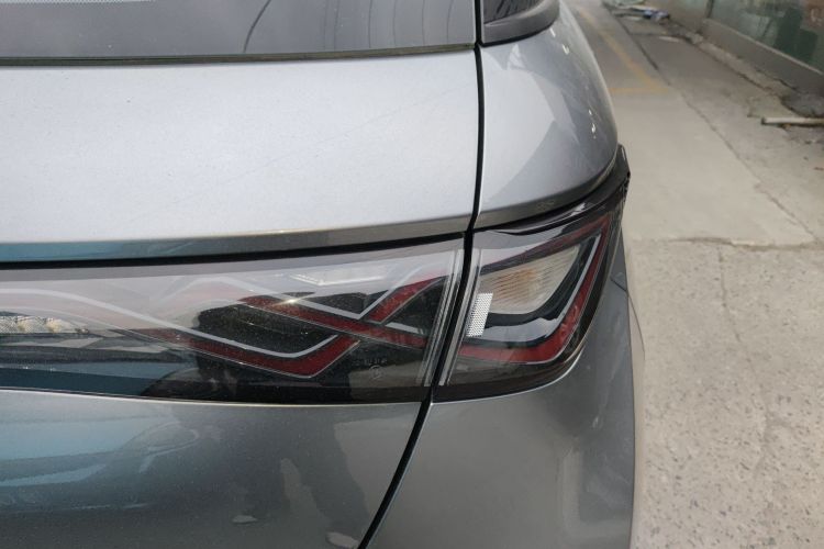 比亚迪 海豚 2021款 405km 时尚版车身外观9