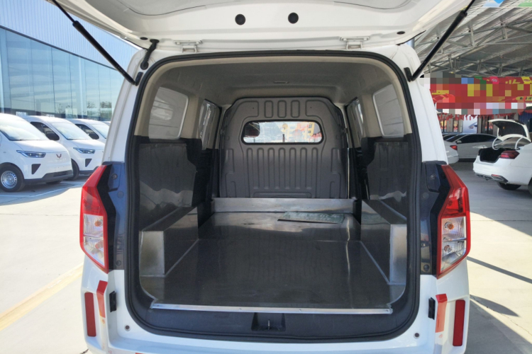 五菱汽车 五菱征程 2021款 1.5T 手动舒适型封窗版局部细节23