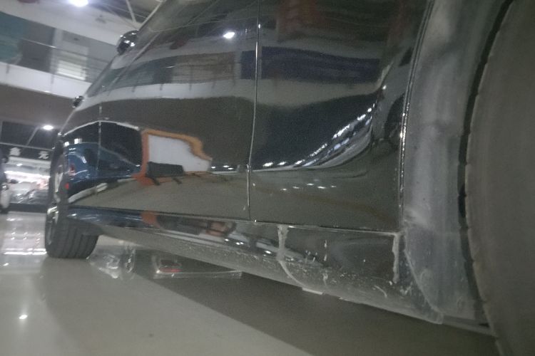 奔驰E级 2017款 改款 E 300 运动型局部细节9001