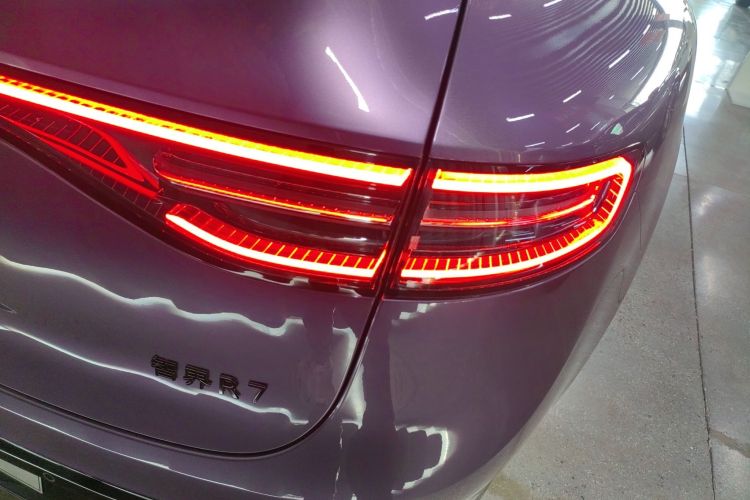 鸿蒙智行 智界R7 2024款 纯电 667km Pro车身外观9