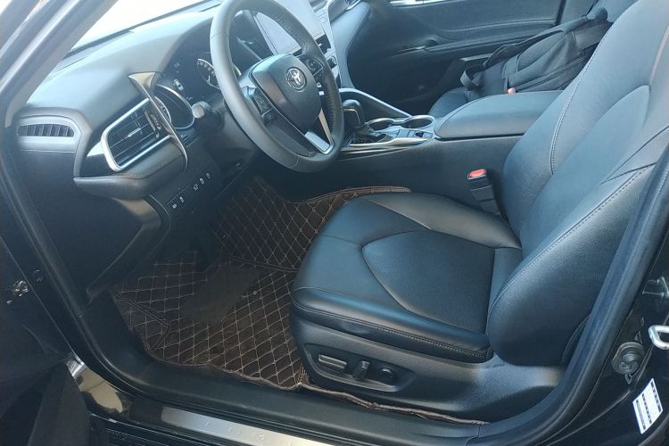 丰田 凯美瑞 2021款 2.0G 豪华版中控内饰19