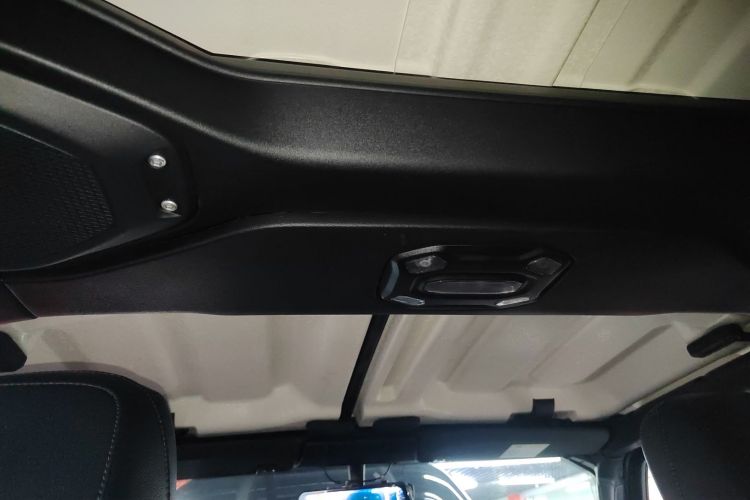 Jeep 牧马人 2021款 2.0T 罗宾汉四门版局部细节22