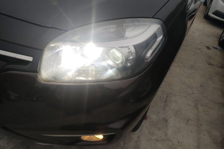 雷诺 科雷傲(进口) 2014款 改款 2.0L 两驱时尚版局部细节36