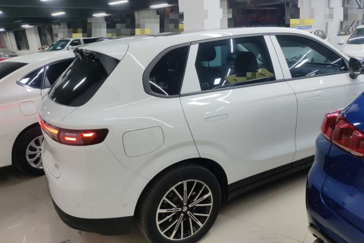 零跑汽车 零跑B10 2025款 510悦享版车身外观7