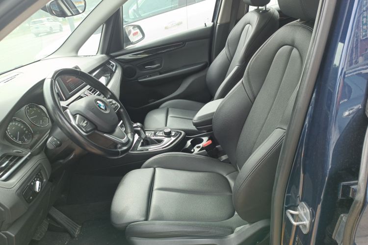 宝马2系旅行车 2018款 218i 尊享型运动套装局部细节19