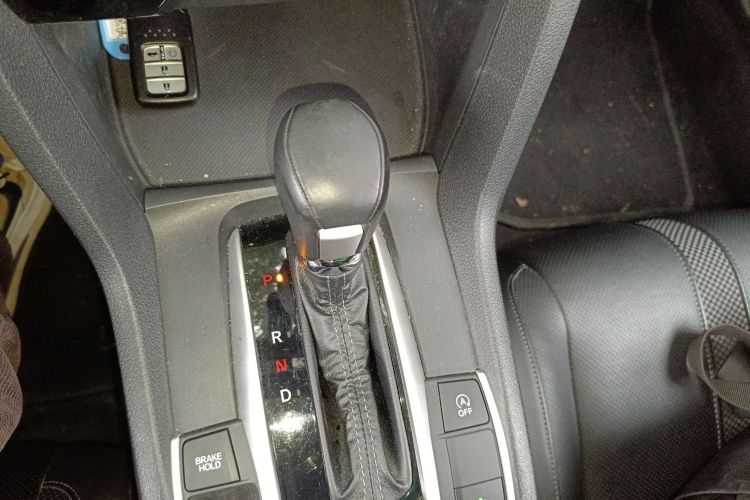 本田 思域 2019款 220TURBO CVT劲擎版 国VI局部细节18