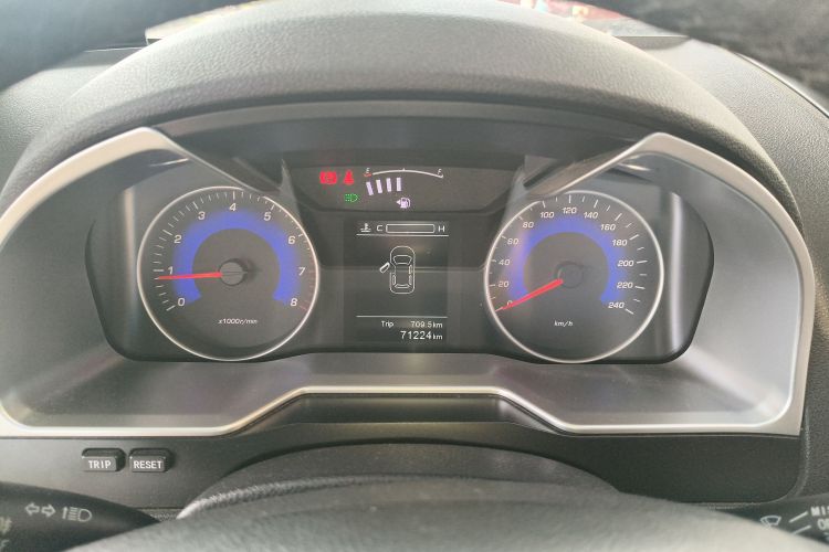 吉利汽车 帝豪 2016款 三厢 1.5L 手动豪华型中控内饰14