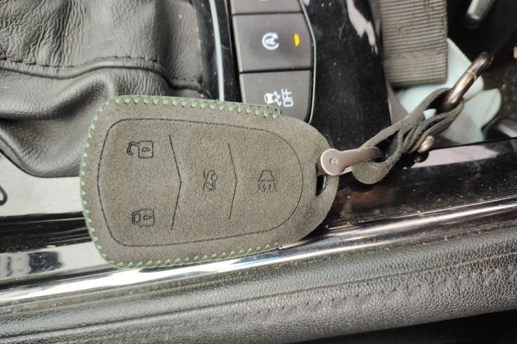 凯迪拉克ATS-L 2017款 28T 时尚型中控内饰11