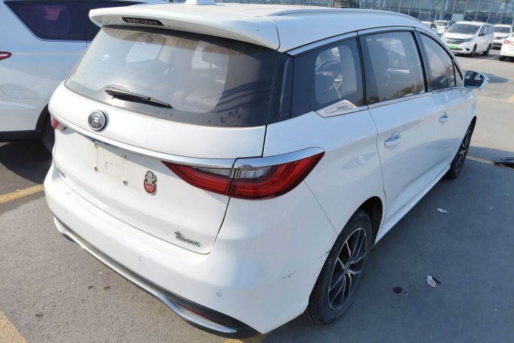 比亚迪 宋MAX 2017款 1.5T 自动智联精英型 7座车身外观7