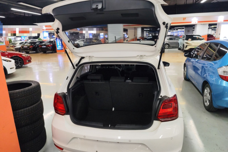 大众 Polo 2016款 1.6L 自动舒适型机舱底盘23