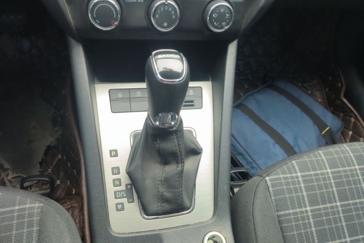 斯柯达 明锐 2019款 1.5L 自动舒适版局部细节18