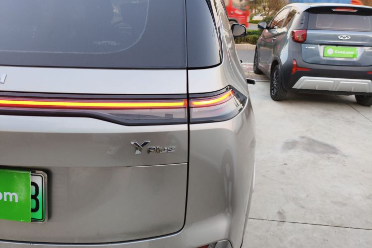 埃安 AION Y 2023款 Plus 510 乐享版车身外观9