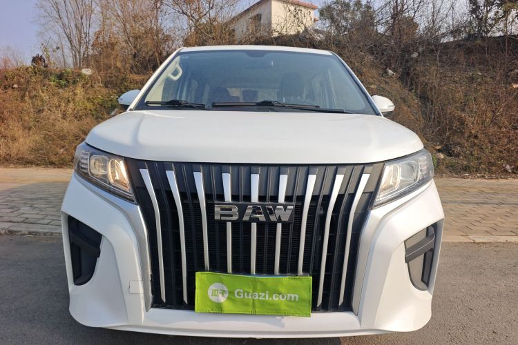 BAW北汽制造 锐胜王牌M7 2023款 1.6L 标轴创富型 7座车身外观2