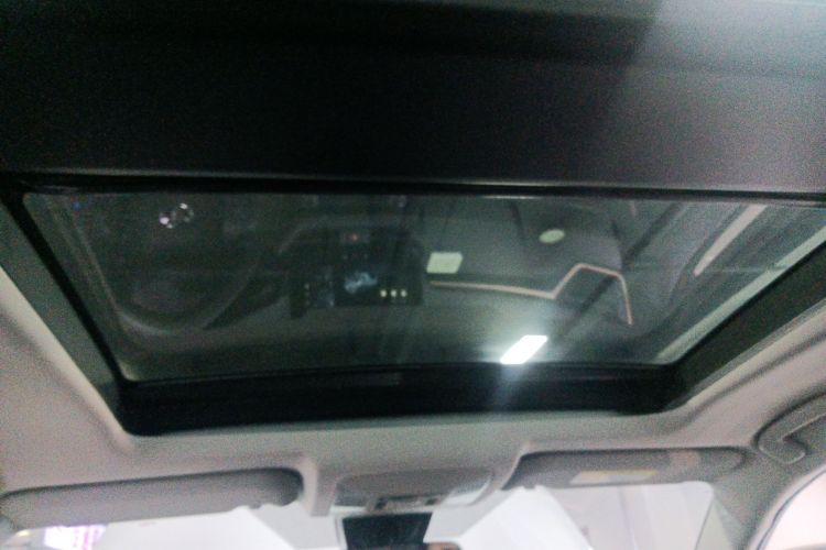 丰田 威兰达 2024款 2.0L CVT两驱豪华PLUS版中控内饰22