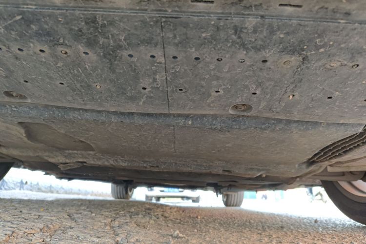 奥迪A6L 2018款 30周年年型 35 TFSI 时尚型局部细节9008