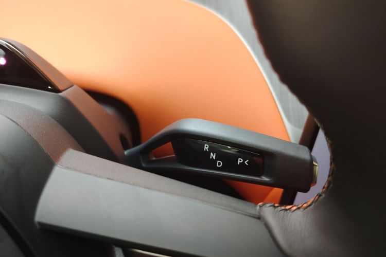 小米汽车 小米YU7 2025款 超长续航后驱版中控内饰18