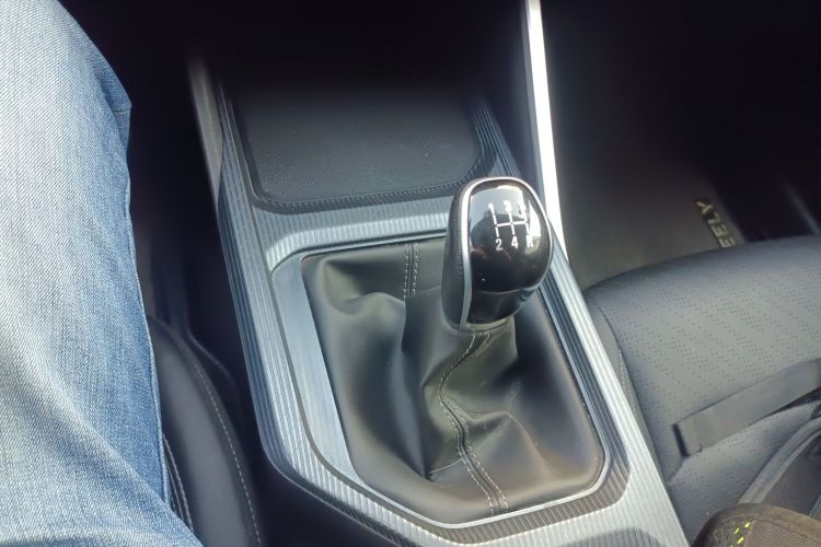吉利汽车 帝豪 2022款 第4代 1.5L 手动精英型局部细节18