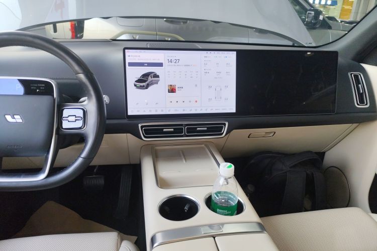 理想汽车 理想L9 2023款 Pro中控内饰16