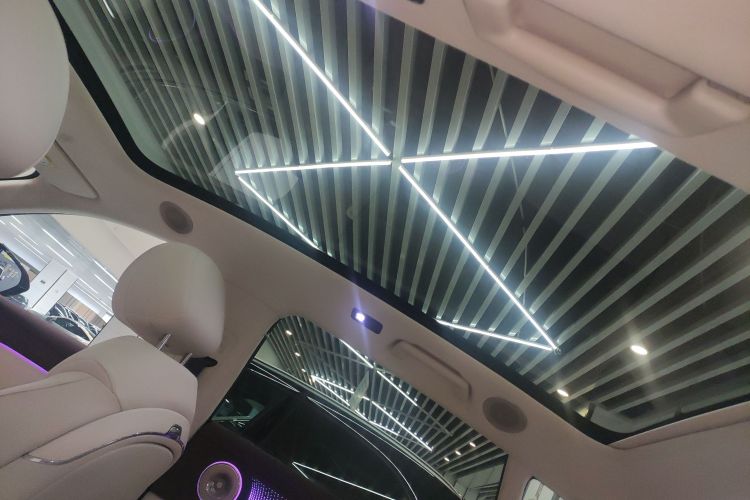 岚图汽车 岚图知音 2025款 四驱乾崑版中控内饰22