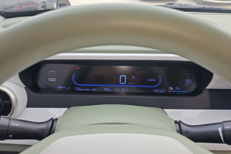 吉利银河 2025款 210km 熊猫骑士中控内饰14