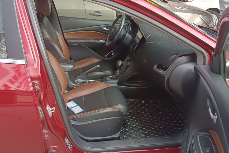 菲亚特 菲翔 2015款 1.4T 自动劲享版局部细节41