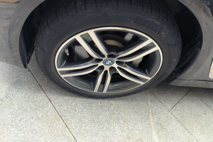 宝马5系新能源 2022款 改款 535Le 豪华套装车身外观35