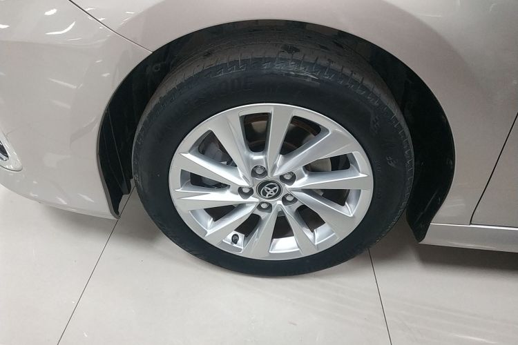 丰田 凯美瑞 2021款 2.0G 豪华版车身外观6001