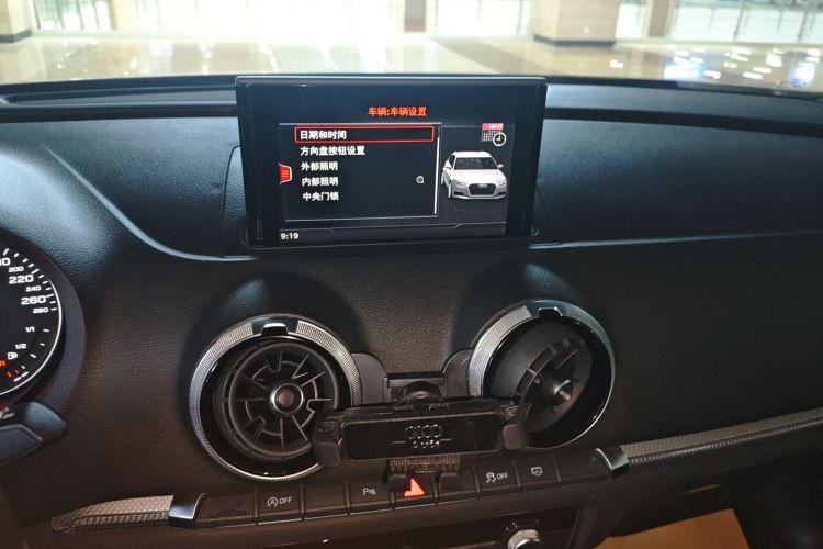 奥迪A3 2019款 Sportback 35 TFSI 风尚型 国V中控内饰16
