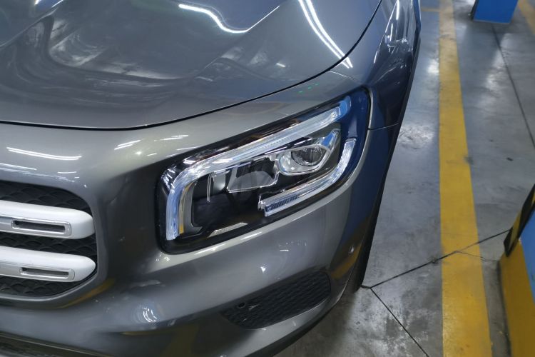 奔驰GLB 2021款 GLB 200 动感型局部细节36