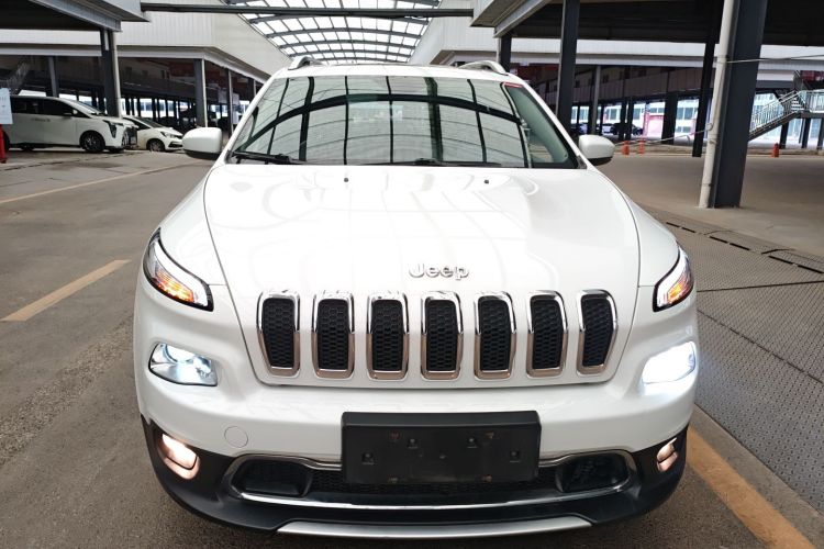 Jeep 自由光 2017款 2.4L 领先版车身外观6001