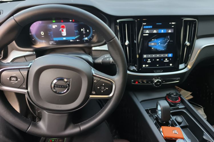 沃尔沃S60 2023款 B4 智逸豪华版中控内饰12