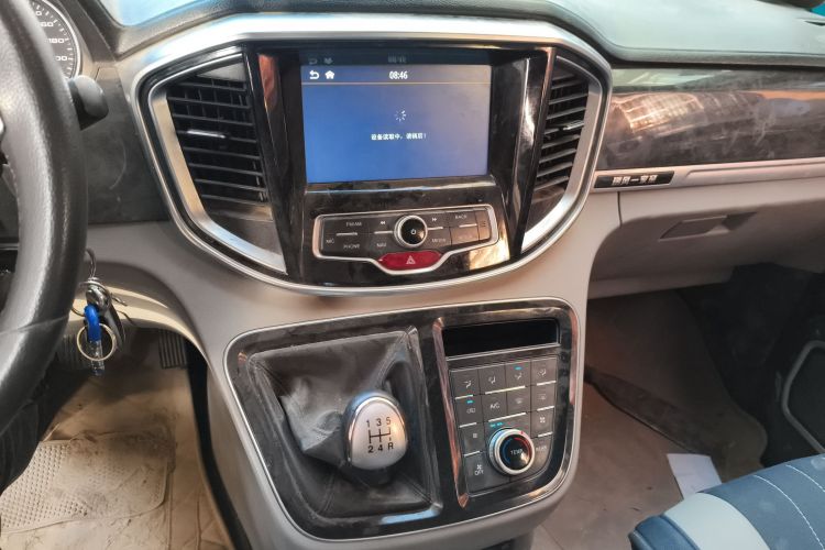 江淮瑞风 瑞风M4 2016款 2.0L 手动豪华型中控内饰16