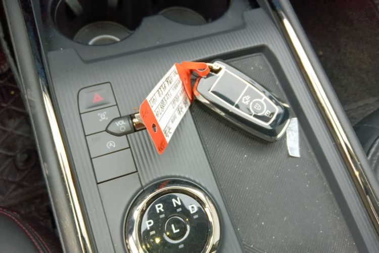 福特 蒙迪欧 2022款 EcoBoost 245 豪华型中控内饰11