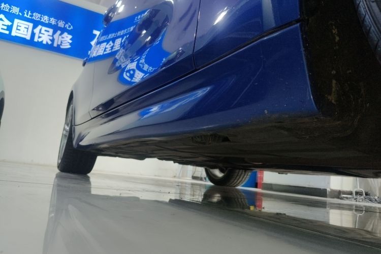 宝马3系 2018款 320i M运动套装局部细节9001