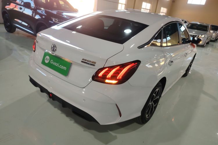 名爵 MG5 2023款 180DVVT 手动风尚版车身外观7