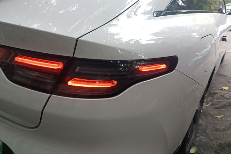 零跑汽车 零跑C01 2022款 后驱长续航版车身外观9