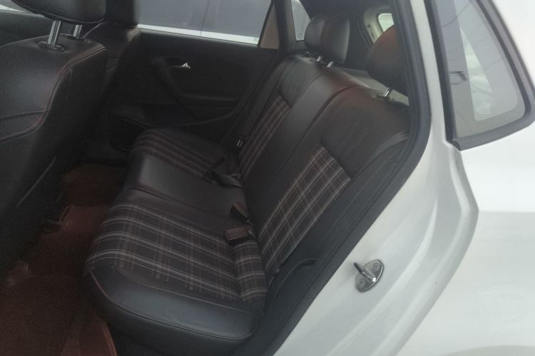 大众 Polo 2012款 1.4TSI GTI中控内饰21