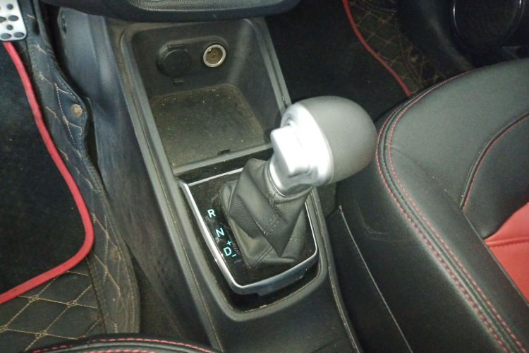 哈弗H1 2016款 改款 蓝标 1.5L AMT豪华型局部细节18