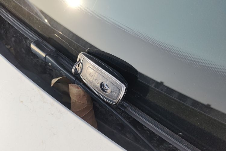 奔驰GLB 2022款 改款 GLB 200 动感型中控内饰7001