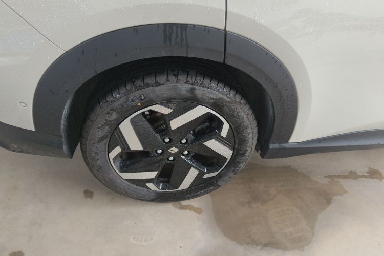 宝骏云海 2024款 500km 纯电版车身外观6002