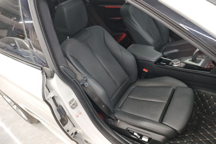 宝马3系GT 2020款 320i M运动套装局部细节41