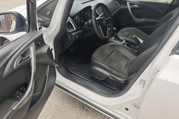 别克 英朗 2014款 XT 1.6L 自动时尚版中控内饰20